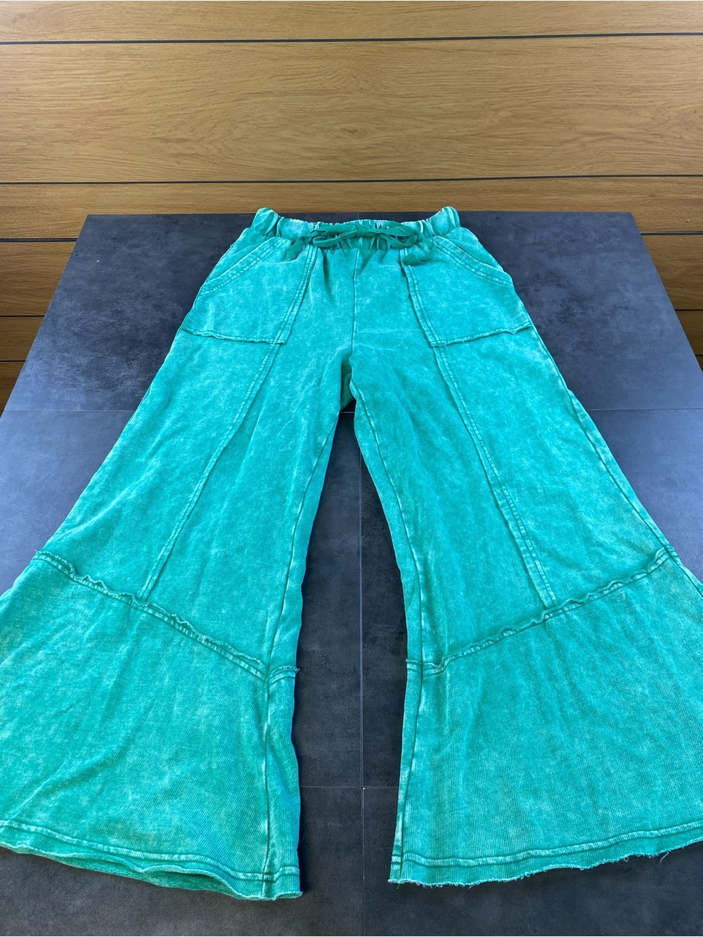 Zenana Outfitters Green Wide leg crop 100%cotton lounge/beach/palazzo pant-Small